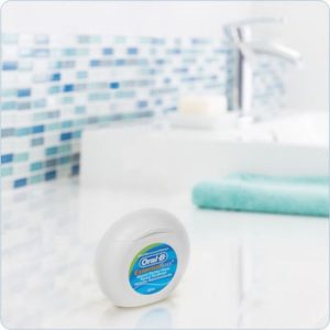 Oral-B Essential Floss Οδοντικό Νήμα 50m